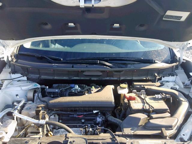 KNMAT2MT4JP590210 - 2018 NISSAN ROGUE S WHITE photo 7