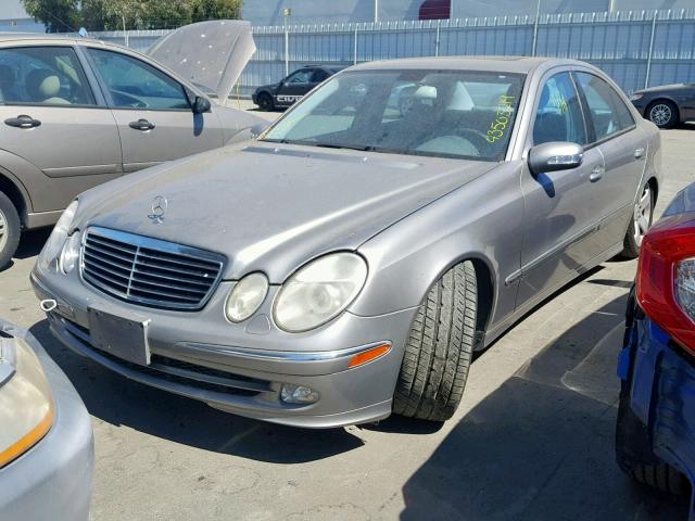 WDBUF65J03X110867 - 2003 MERCEDES-BENZ E 320 SILVER photo 2