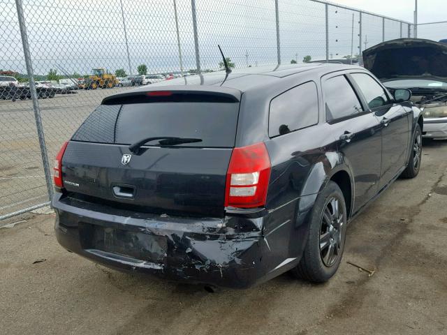 2D4FV47T98H111871 - 2008 DODGE MAGNUM BLACK photo 4