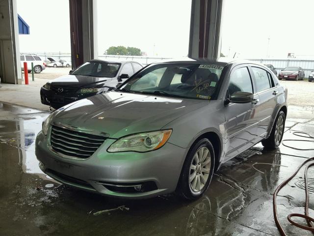 1C3CCBCG4DN586630 - 2013 CHRYSLER 200 LIMITE SILVER photo 2