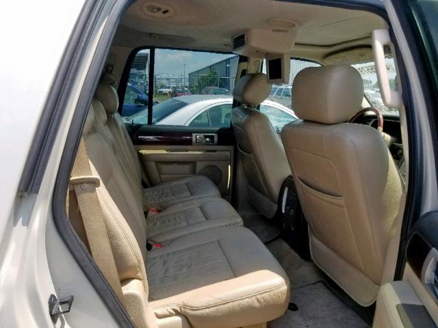 5LMFU28596LJ29865 - 2006 LINCOLN NAVIGATOR WHITE photo 6
