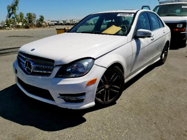 WDDGF4HB9DA779883 - 2013 MERCEDES-BENZ C 250 WHITE photo 2