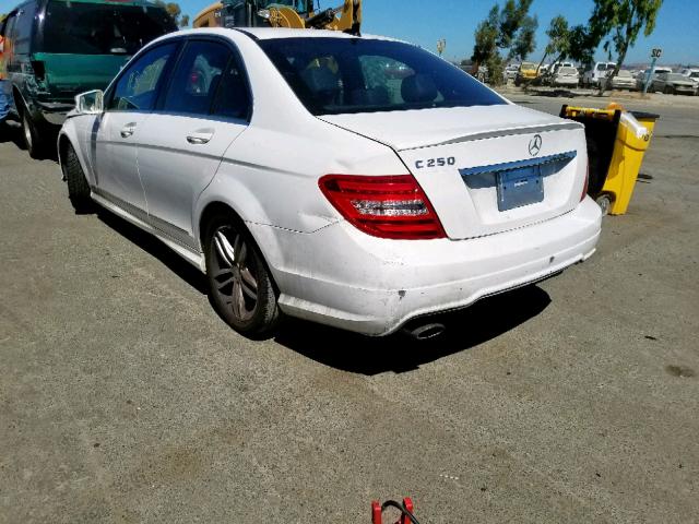 WDDGF4HB9DA779883 - 2013 MERCEDES-BENZ C 250 WHITE photo 3