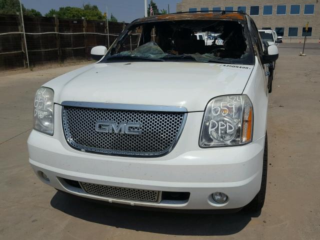 1GKFK63848J224021 - 2008 GMC YUKON DENA WHITE photo 7