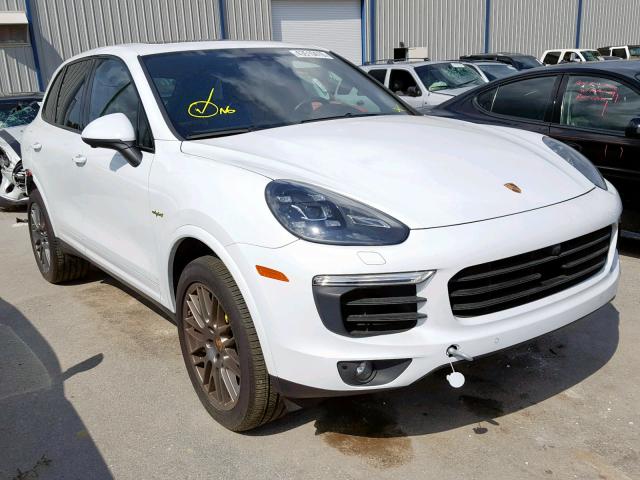 WP1AE2A2XJLA72372 - 2018 PORSCHE CAYENNE SE WHITE photo 1