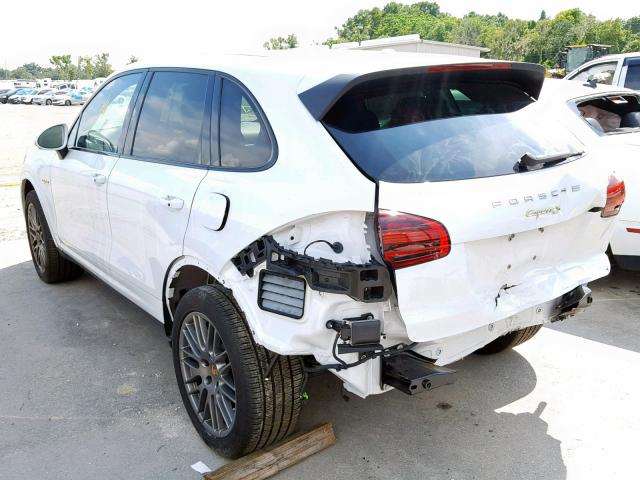 WP1AE2A2XJLA72372 - 2018 PORSCHE CAYENNE SE WHITE photo 3