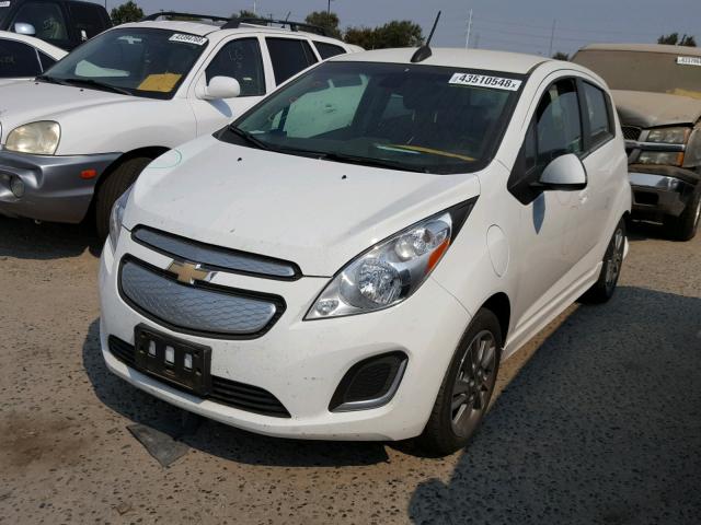 KL8CL6S0XGC614477 - 2016 CHEVROLET SPARK EV 2 WHITE photo 2