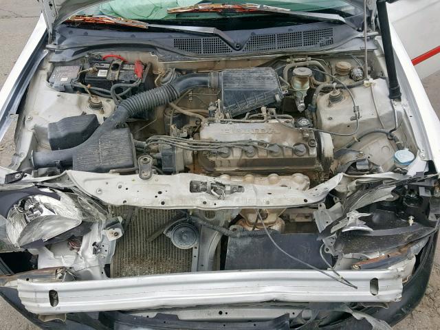 2HGEJ6323TH121433 - 1996 HONDA CIVIC CX WHITE photo 7