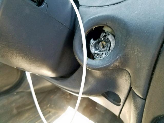 1Y1SK5361PZ033445 - 1993 GEO PRIZM BASE 红色 照片 9