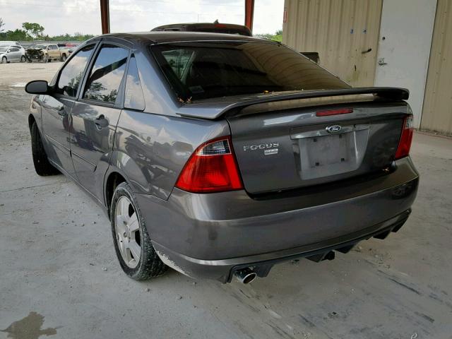 1FAHP34N57W326718 - 2007 FORD FOCUS ZX4 CHARCOAL photo 3