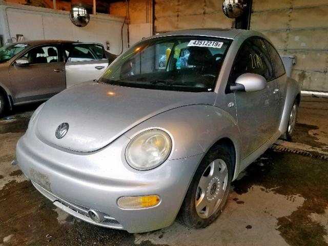 3VWDC21CX1M412435 - 2001 VOLKSWAGEN NEW BEETLE ვერცხლისფერი ფოტო 2