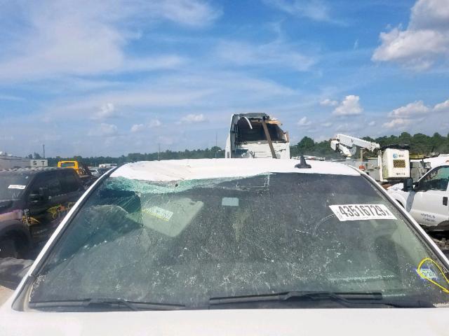 3C6UR5DJ1JG216256 - 2018 RAM 2500 SLT 白色 照片 9