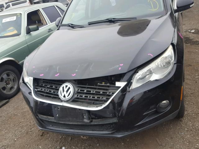 WVGBV75N79W523075 - 2009 VOLKSWAGEN TIGUAN SE BLACK photo 9