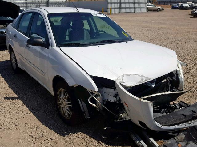 1FAFP34N35W296087 - 2005 FORD FOCUS ZX4 WHITE photo 1