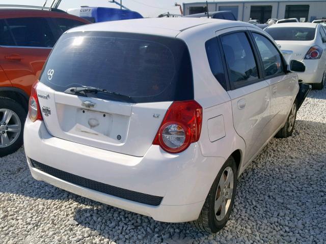 KL1TD66E89B360102 - 2009 CHEVROLET AVEO LS WHITE photo 4