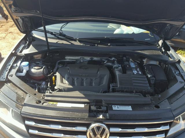 3VV2B7AX4JM099011 - 2018 VOLKSWAGEN TIGUAN SE GRAY photo 7