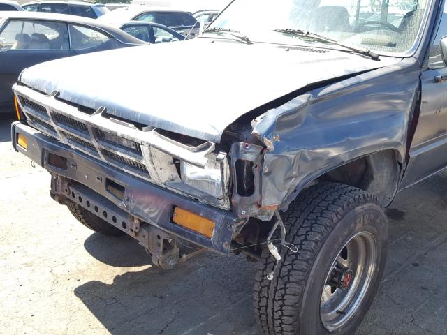 JT4RN60R3F5097135 - 1985 TOYOTA PICKUP RN6 BLACK photo 9