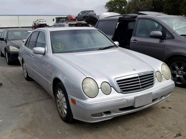 WDBJF65J21B389008 - 2001 MERCEDES-BENZ E 320 SILVER photo 1