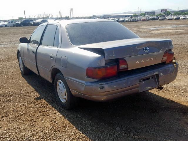 JT2BG12K5T0402425 - 1996 TOYOTA CAMRY DX BROWN photo 3