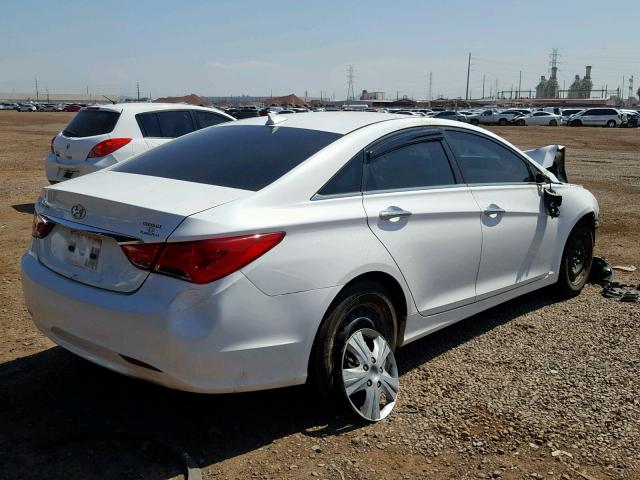 5NPEB4AC4DH613912 - 2013 HYUNDAI SONATA GLS WHITE photo 4