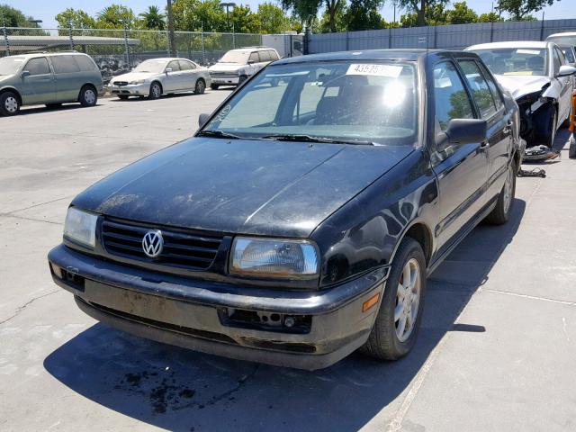 3VWRF61H0WM152229 - 1998 VOLKSWAGEN JETTA TDI BLACK photo 2