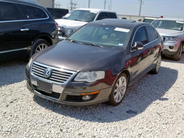 WVWJK7AN5AE076416 - 2010 VOLKSWAGEN PASSAT KOM BROWN photo 2