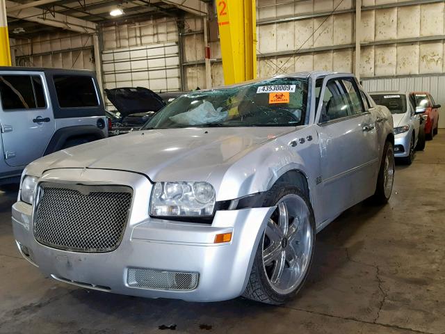 2C3KA43R97H716168 - 2007 CHRYSLER 300 WHITE photo 2