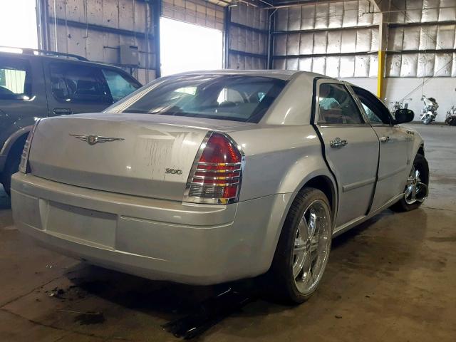 2C3KA43R97H716168 - 2007 CHRYSLER 300 WHITE photo 4