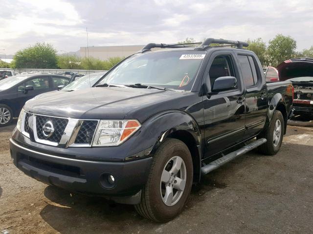 1N6AD07U46C434704 - 2006 NISSAN FRONTIER C BLACK photo 2