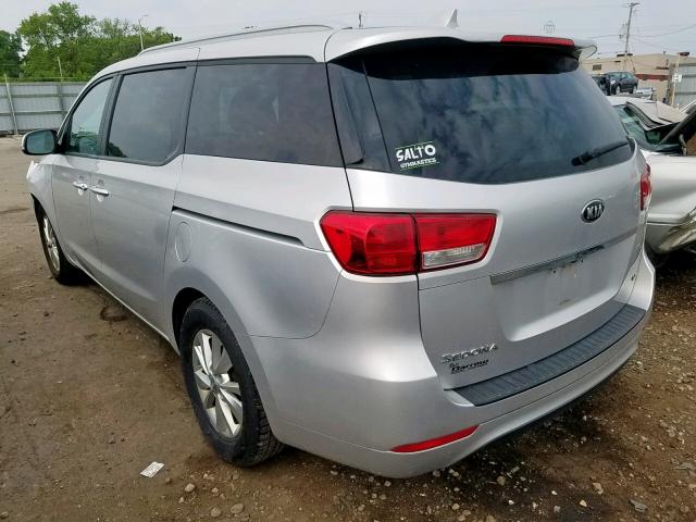 KNDMB5C16F6076504 - 2015 KIA SEDONA LX SILVER photo 3