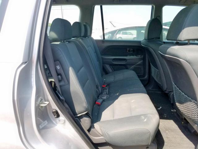 5FNYF18107B025125 - 2007 HONDA PILOT LX SILVER photo 6