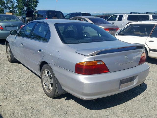 19UUA5666YA060850 - 2000 ACURA 3.2TL SILVER photo 3