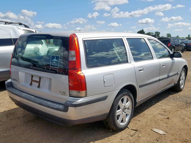 YV1SW59V542413930 - 2004 VOLVO V70 FWD SILVER photo 4