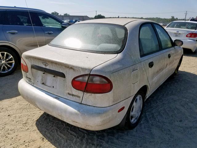 KLATA526XYB565808 - 2000 DAEWOO LANOS S WHITE photo 4