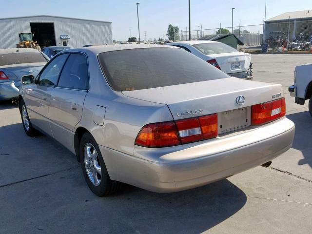 JT8BF28GXX5057936 - 1999 LEXUS ES 300 TAN photo 3