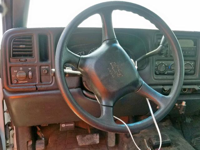 1GBHC24U72Z202081 - 2002 CHEVROLET SILVERADO WHITE photo 10