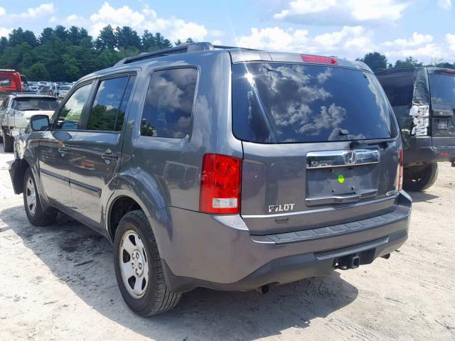 5FNYF4H21CB013358 - 2012 HONDA PILOT LX GRAY photo 3