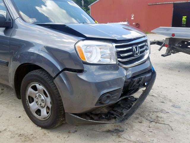 5FNYF4H21CB013358 - 2012 HONDA PILOT LX GRAY photo 9