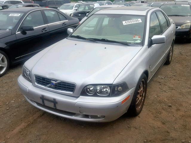 YV1VS27564F029643 - 2004 VOLVO S40 1.9T SILVER photo 2