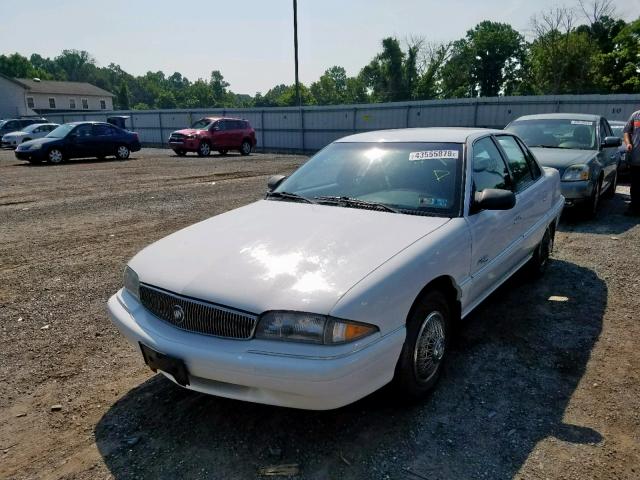 1G4NJ52T1VC439779 - 1997 BUICK SKYLARK CU WHITE photo 2