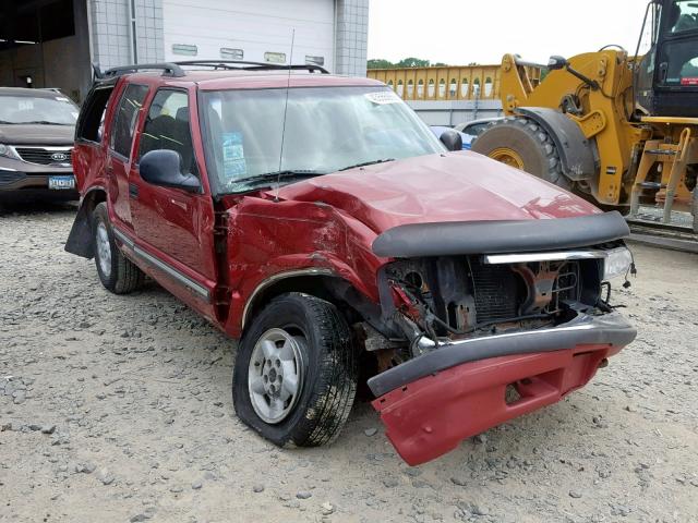 1GNDT13W3W2267734 - 1998 CHEVROLET BLAZER RED photo 1