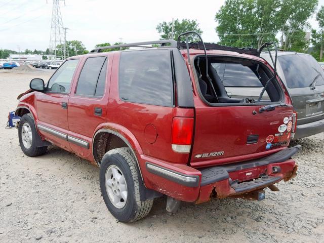 1GNDT13W3W2267734 - 1998 CHEVROLET BLAZER RED photo 3