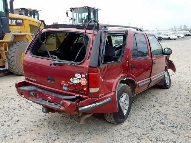 1GNDT13W3W2267734 - 1998 CHEVROLET BLAZER RED photo 4