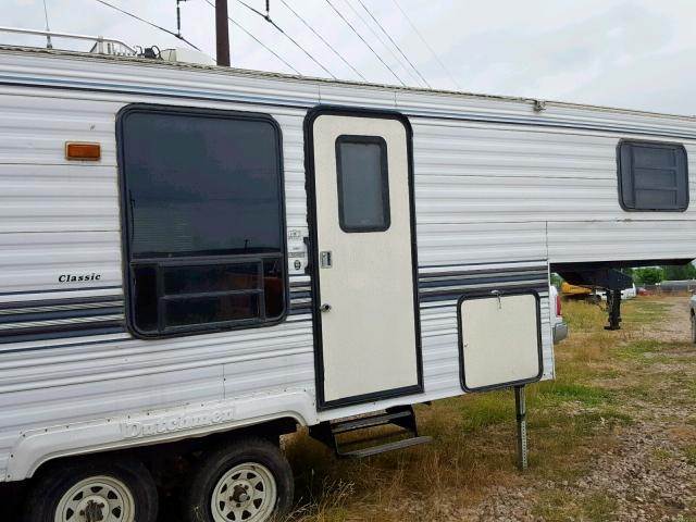 47CF20M27S1056996 - 1995 DUTC 5TH WHEEL WHITE photo 4