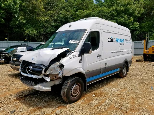 WD3PE7CC2C5662761 - 2012 MERCEDES-BENZ SPRINTER 2 WHITE photo 2