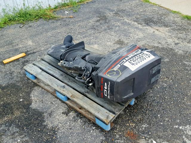 0E135057 - 2000 BOAT MOTOR ONLY BLACK photo 2