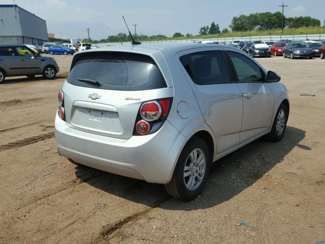 1G1JB6SH3C4160027 - 2012 CHEVROLET SONIC LS 银色 照片 4