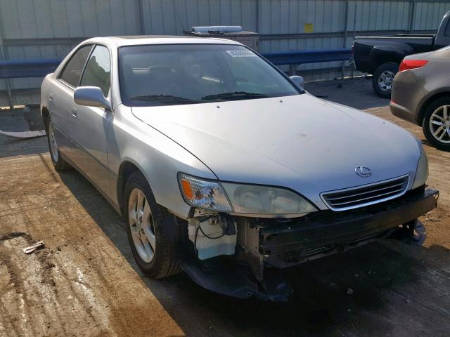 JT8BF28G910306019 - 2001 LEXUS ES 300 SILVER photo 1