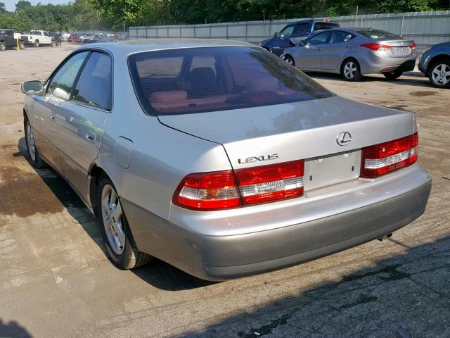 JT8BF28G910306019 - 2001 LEXUS ES 300 SILVER photo 3