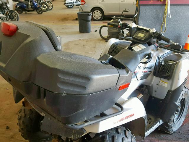 JKAVFEH107B501137 - 2007 KAWASAKI KVF650 H GRAY photo 6